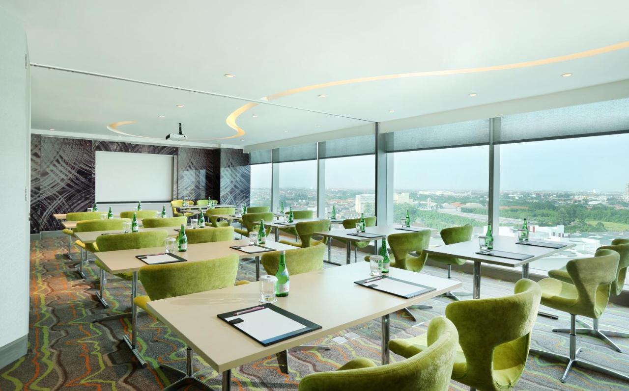 Novotel Tangerang Exterior photo